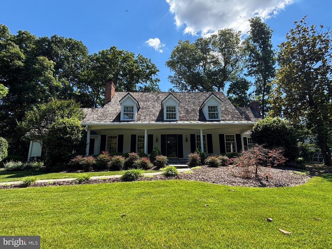 1123 Laurelwood Drive, Mclean