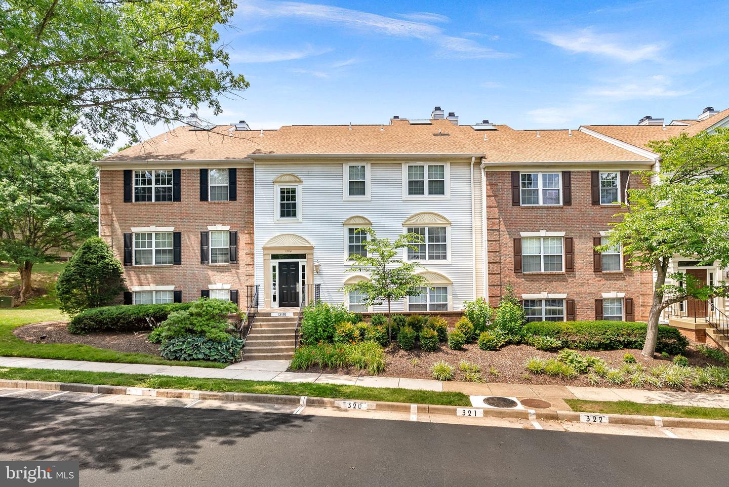 12110 Green Leaf Court #202