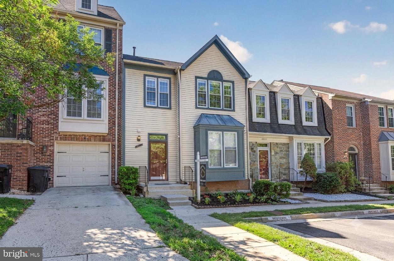 6433 English Ivy Court