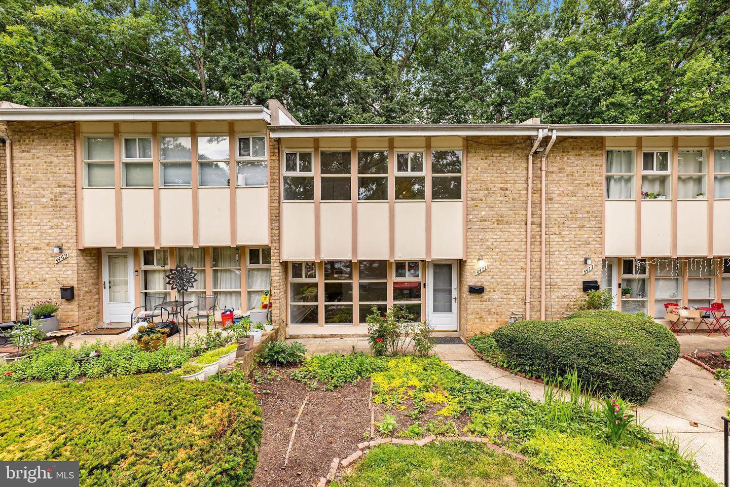 4471 Forest Glen Court