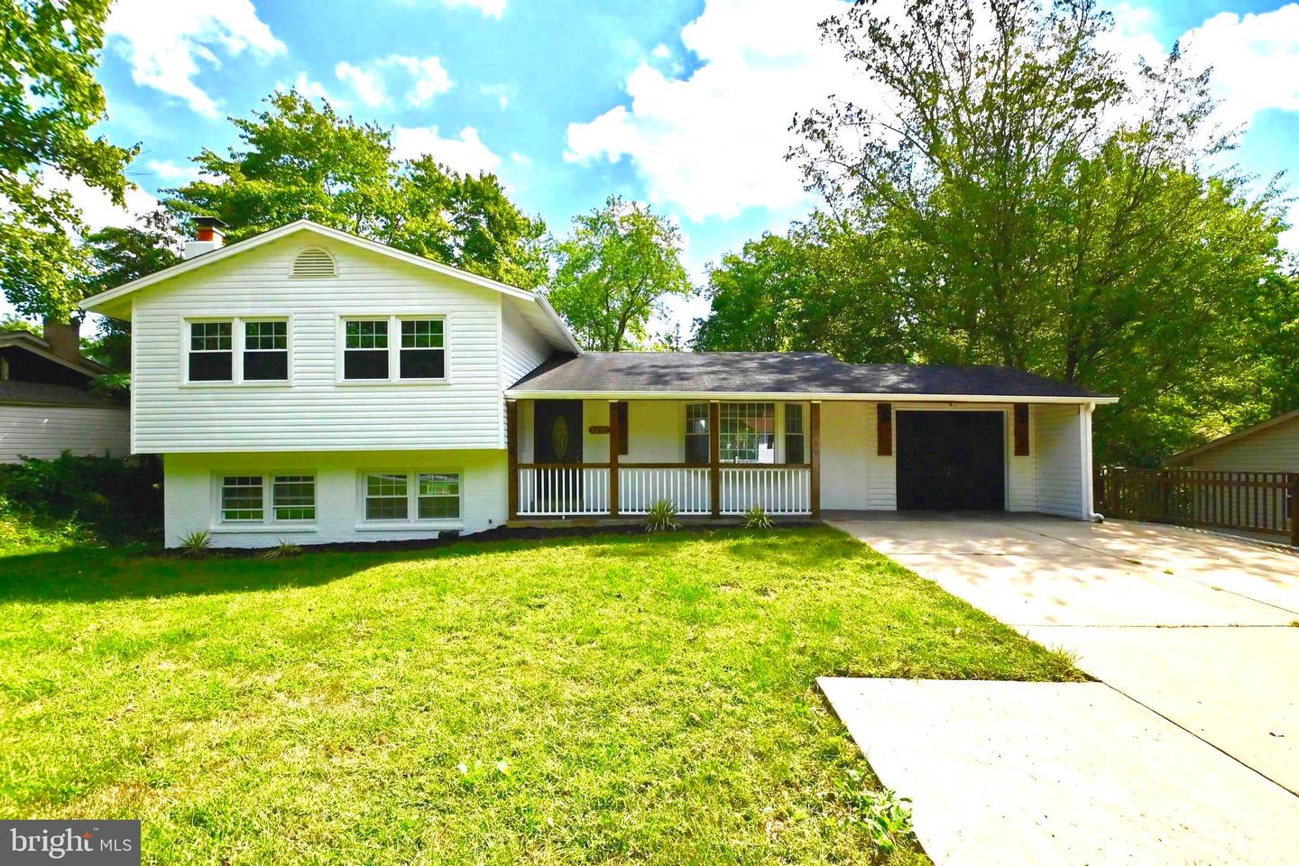7215 Willow Oak Place