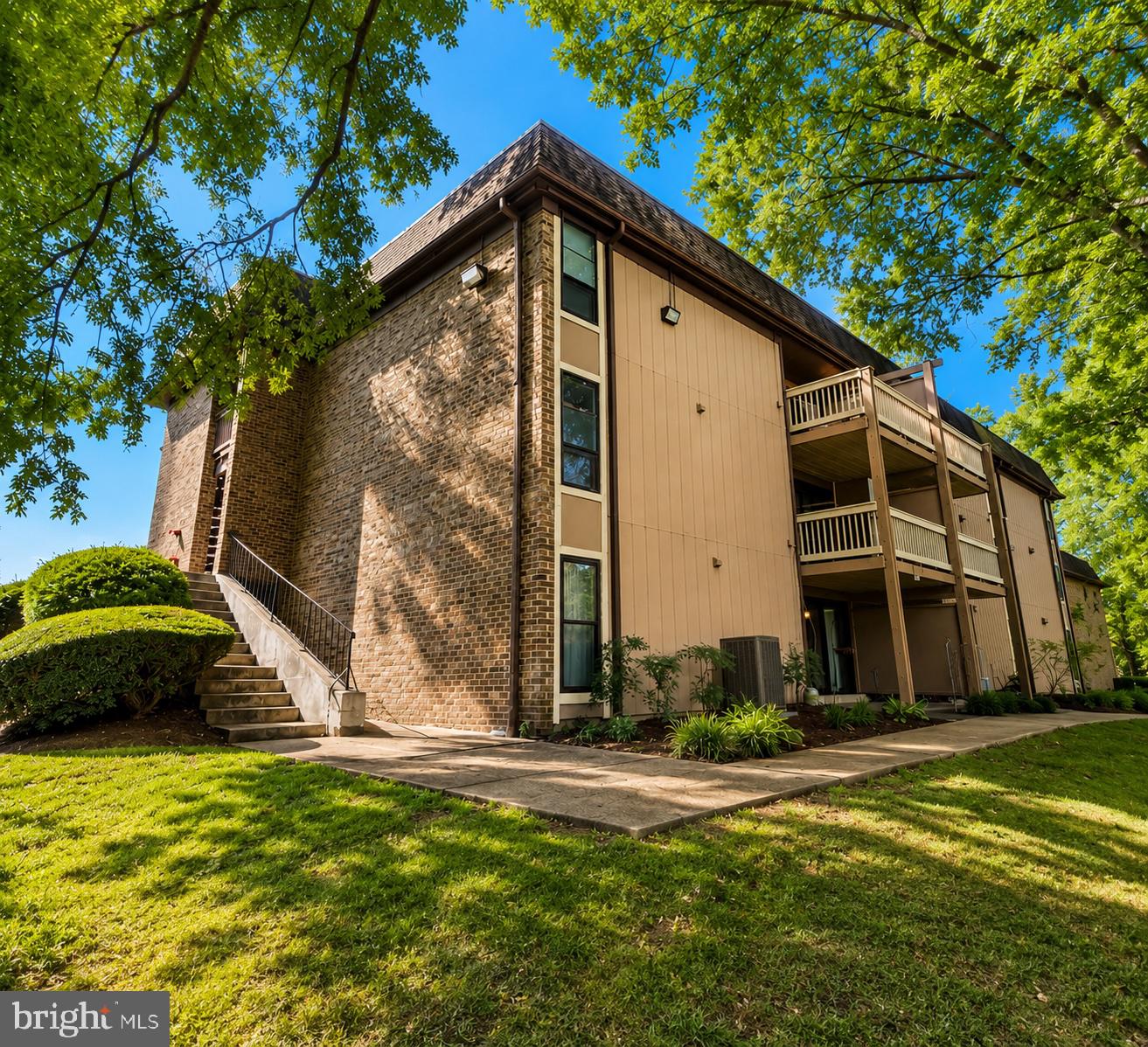 5816 Royal Ridge #l