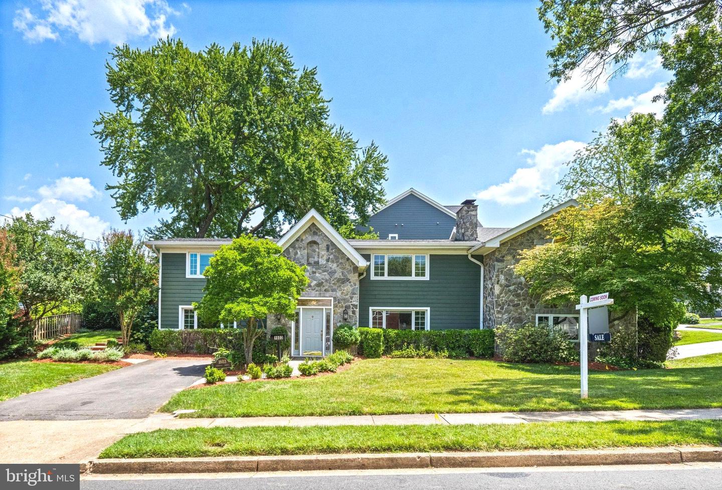 1603 Simmons Drive