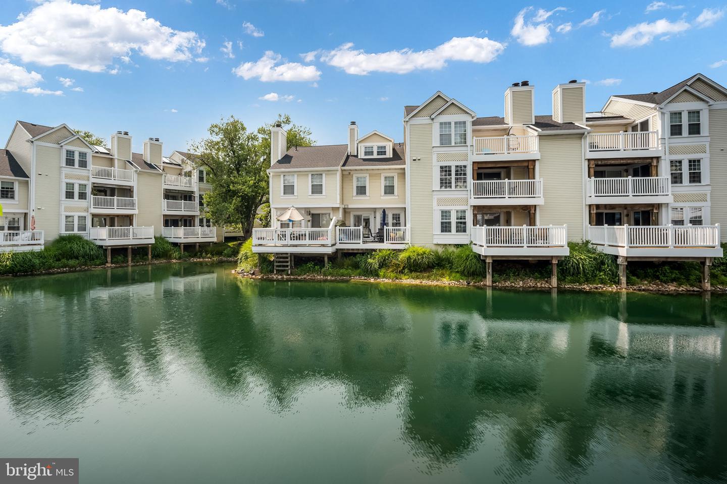 3349 Lakeside View Drive
