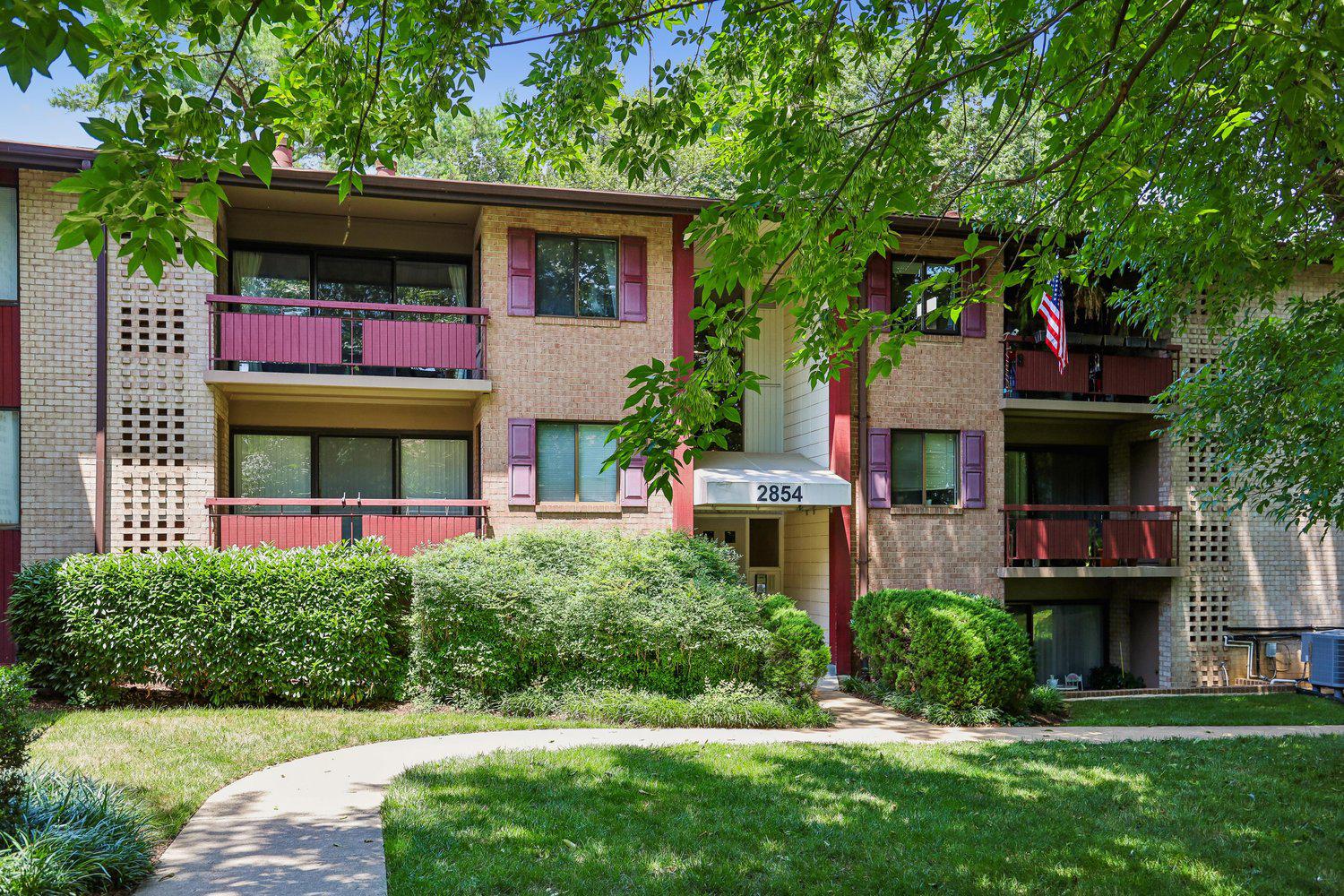 2854 Dover Lane