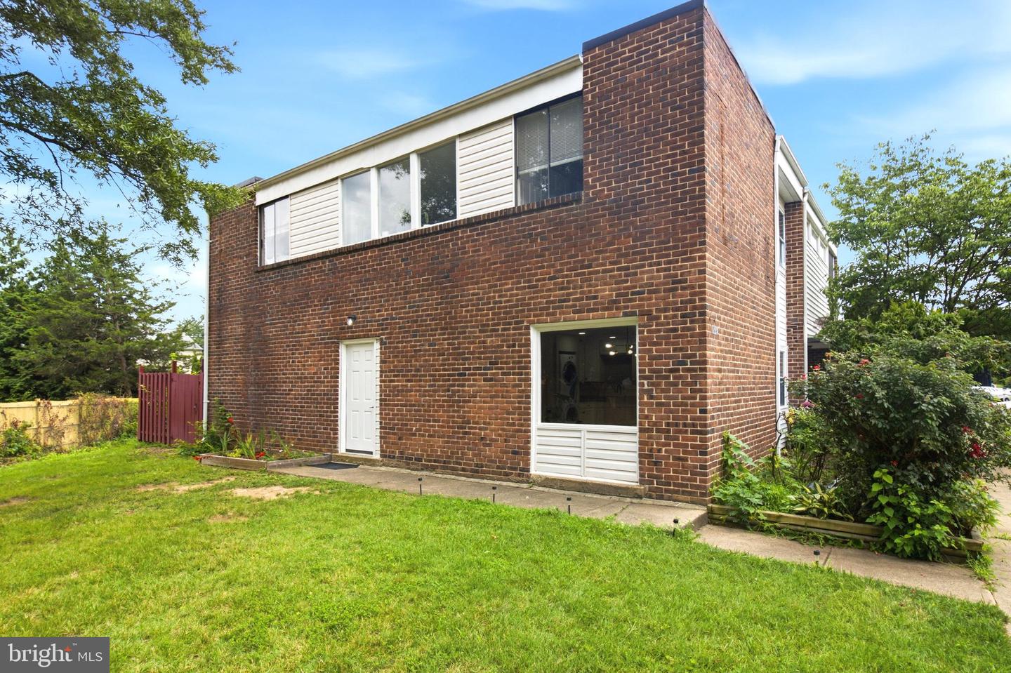 1224 Magnolia Lane