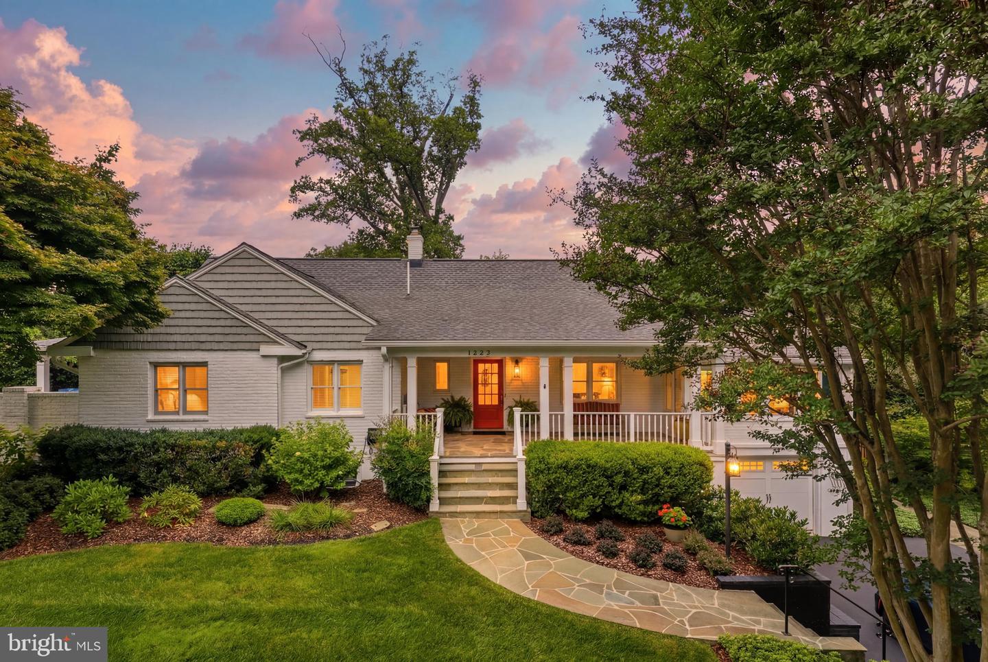 1622 Forest Lane, Mclean
