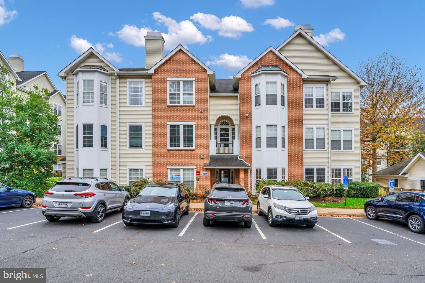 4139 Fountainside Lane #104