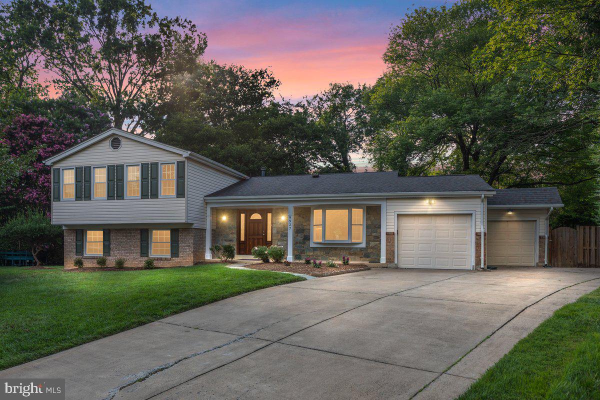 9927 Barnsbury Court, Fairfax