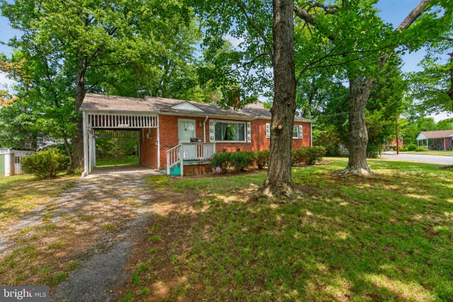 3122 Collie Lane