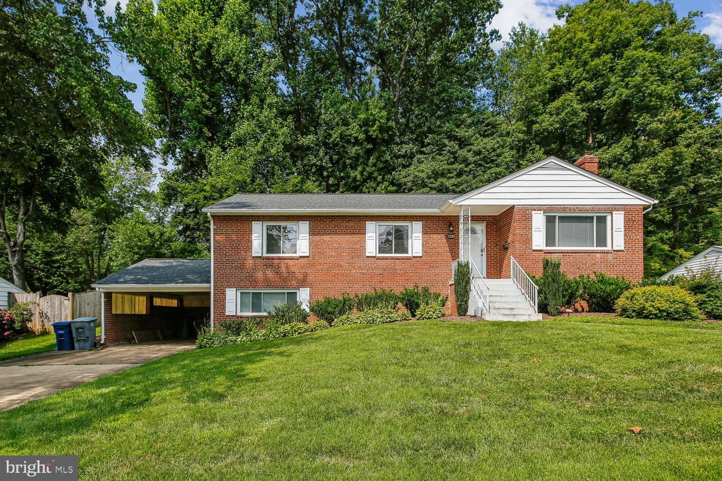 3210 Patrick Henry Drive, Falls Church