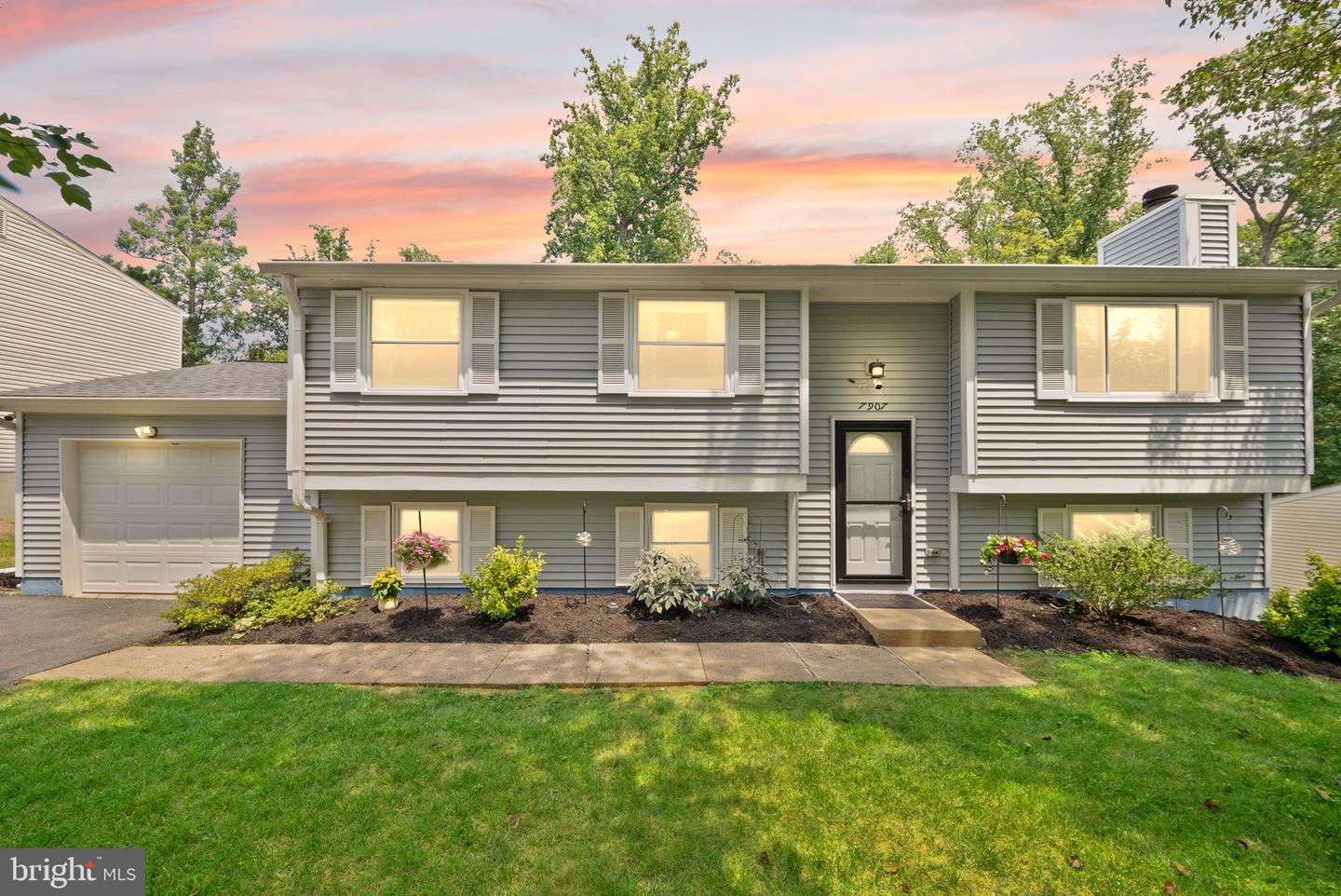 7907 Cliff Rock Court, Springfield