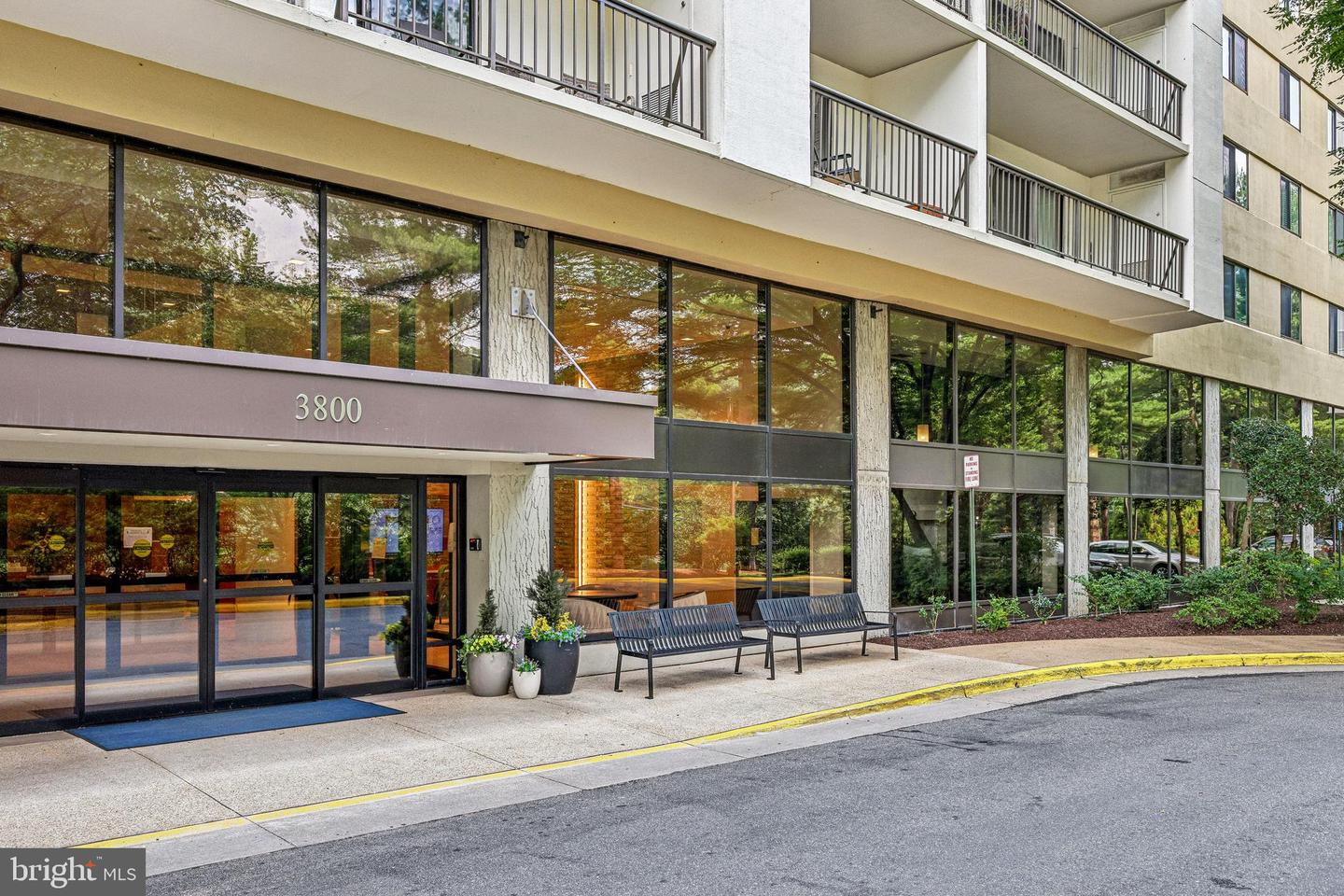 3800 Powell Lane #1004