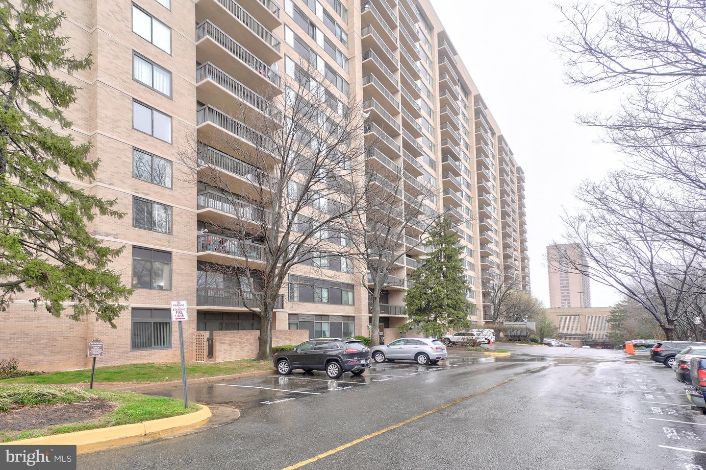 3713 S George Mason Drive #414 W