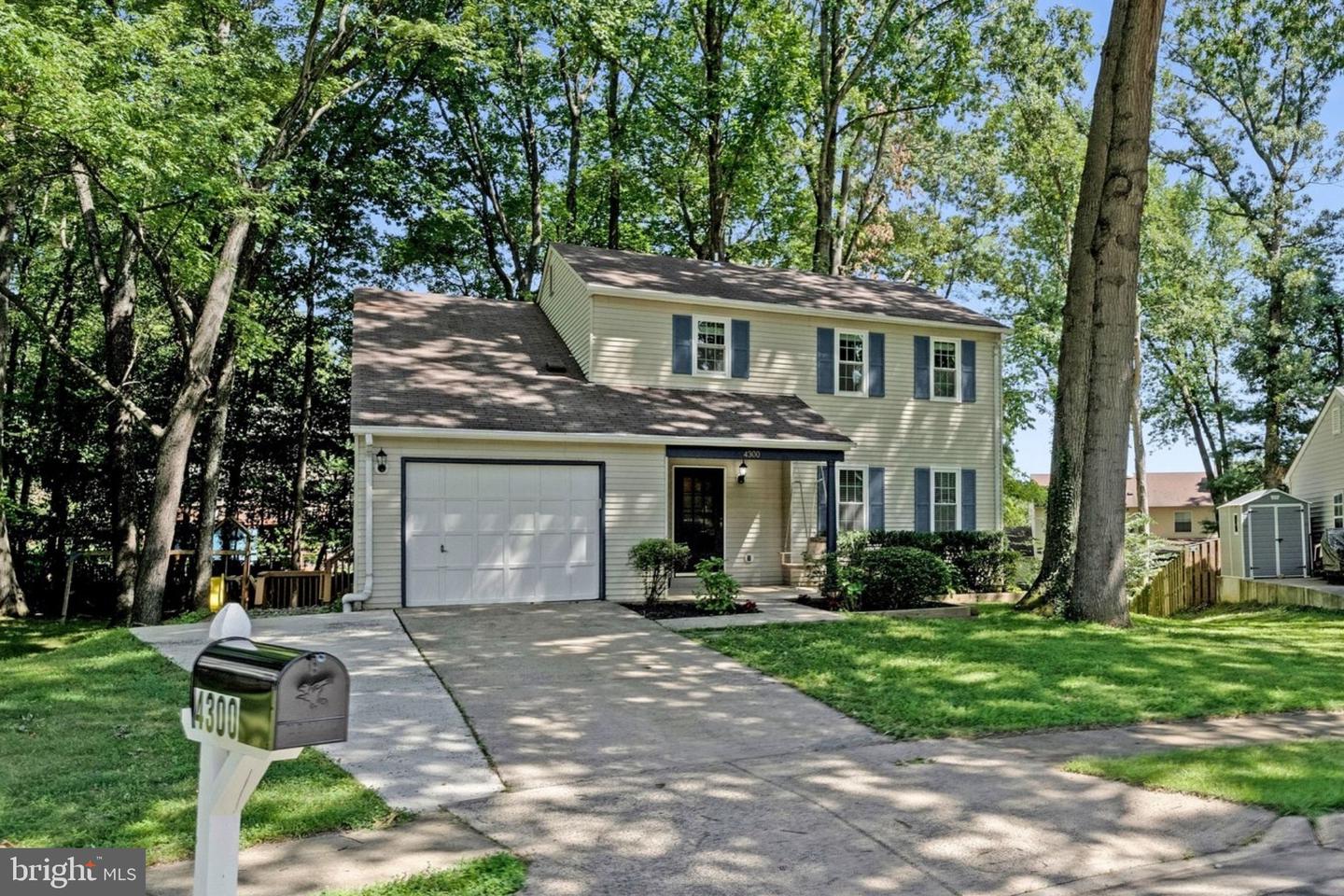 4300 Tartan Oak Court