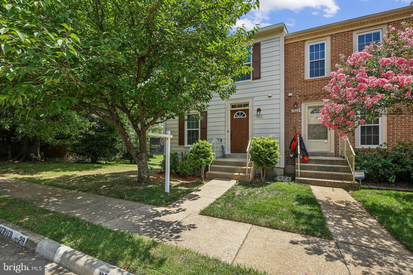 7403 Houndsbury Court