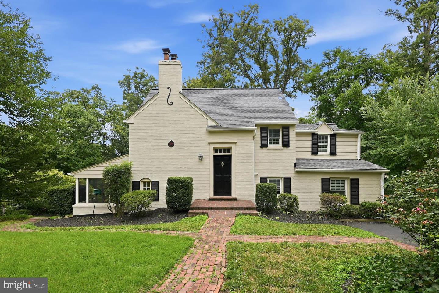 3419 Woodside Road