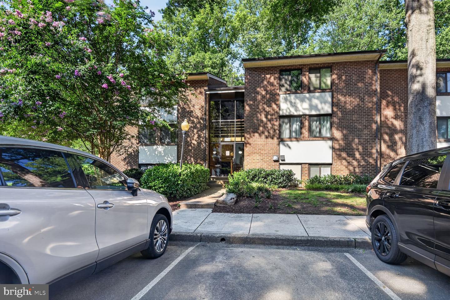 1534 Northgate Square #11c