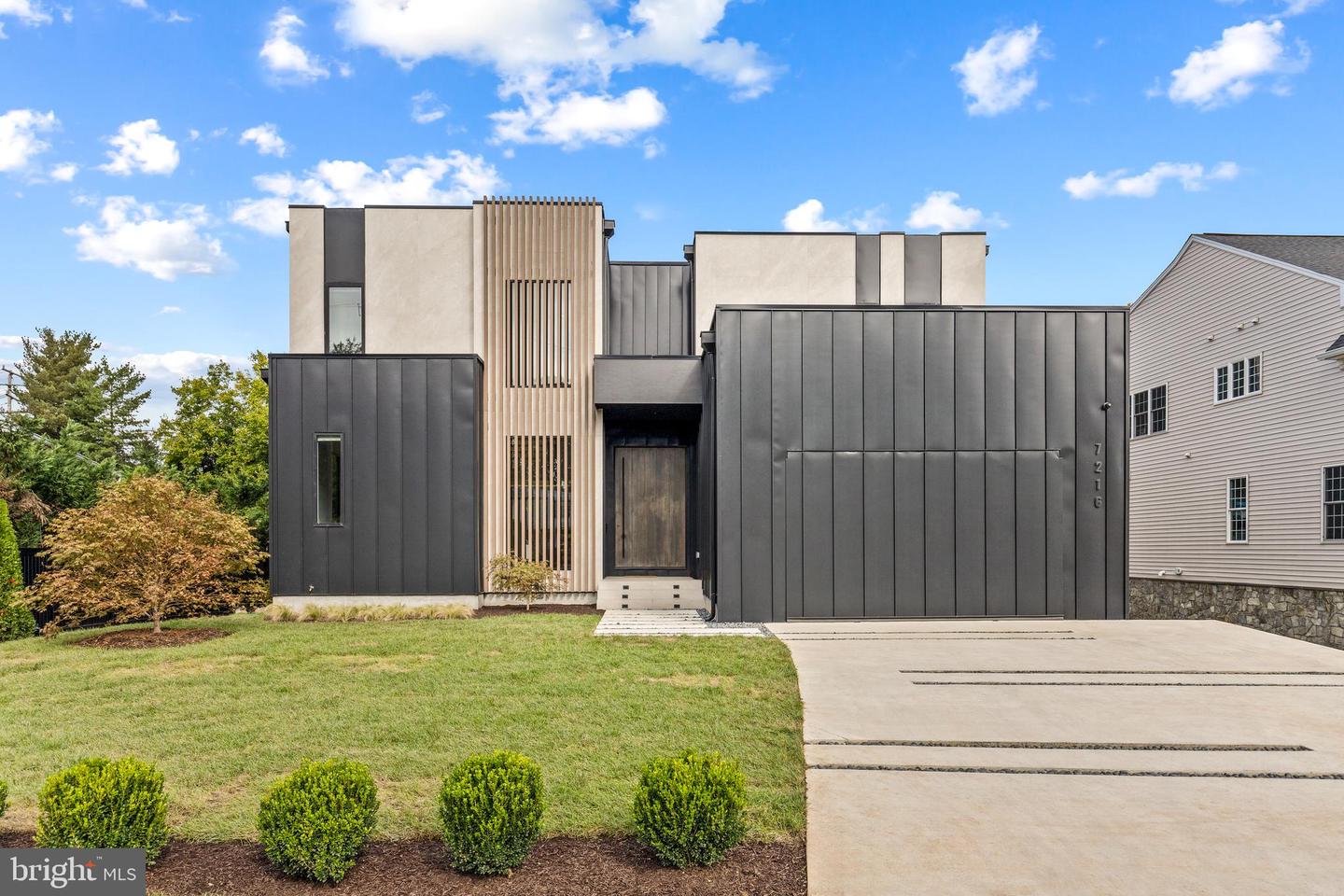 7216 Davis Court