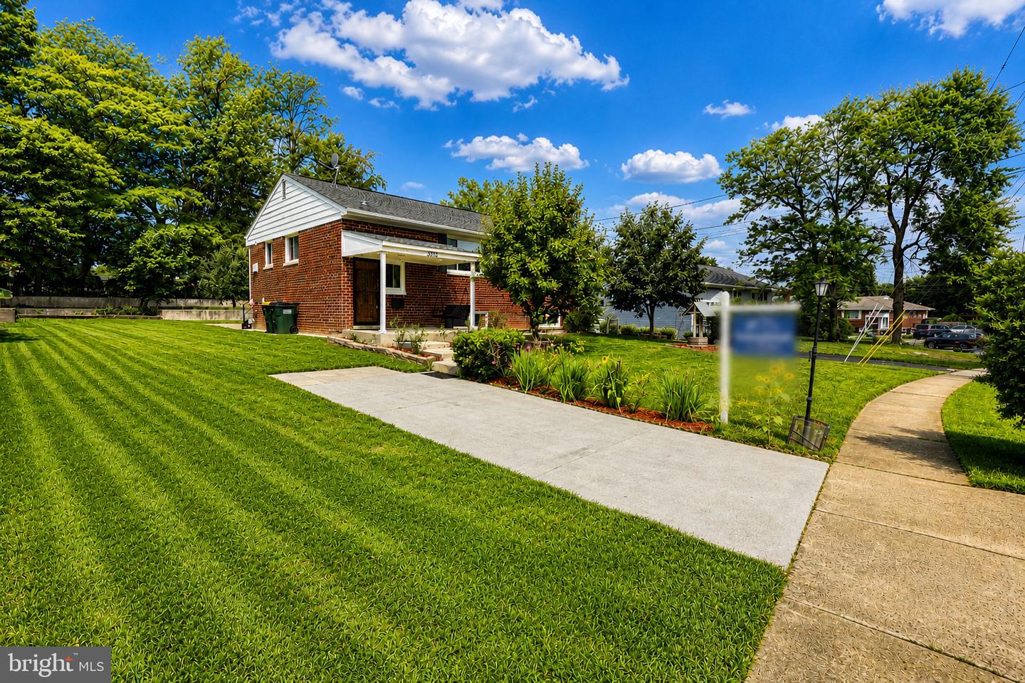 5712 Ash Drive