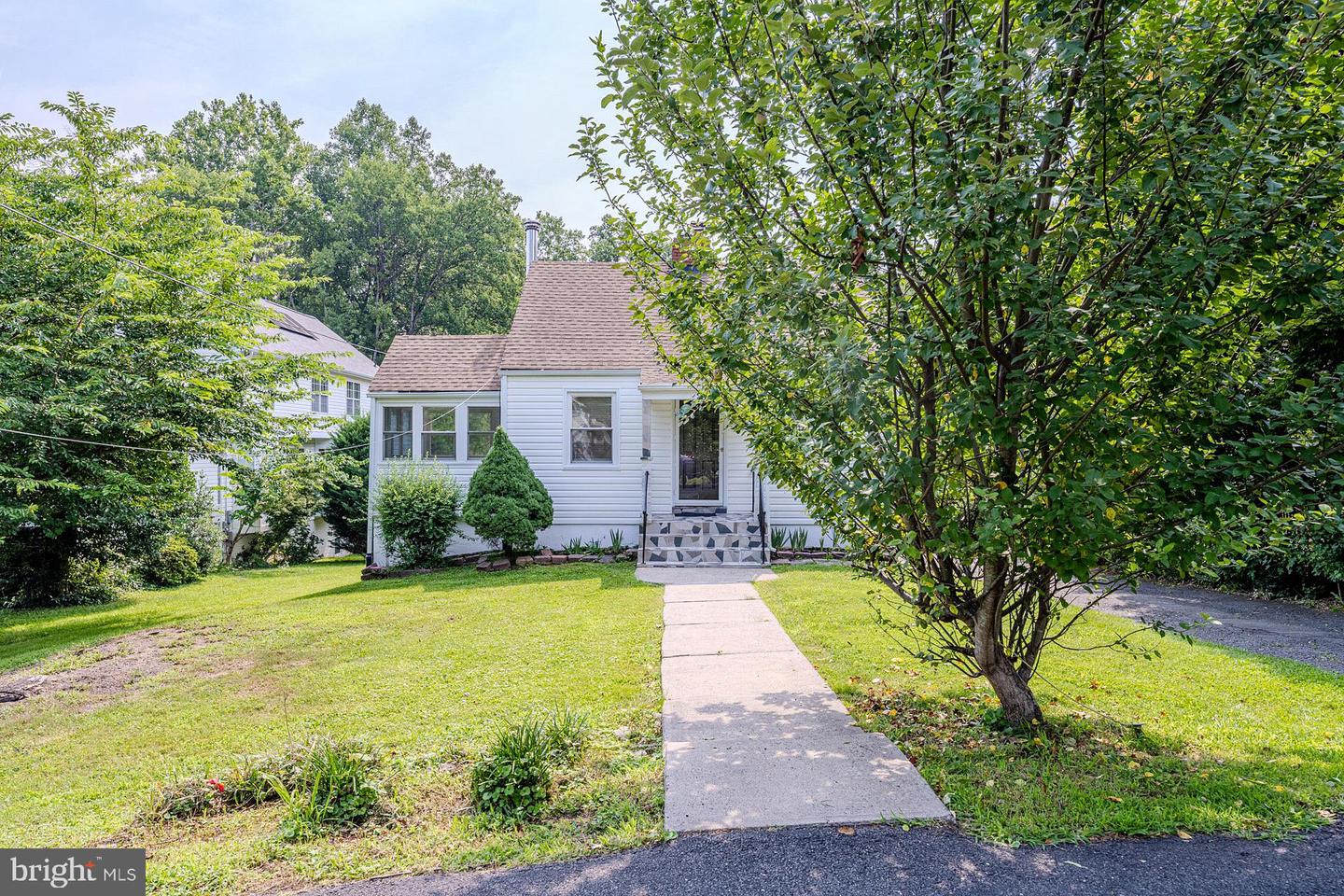 2923 Fairhill Road