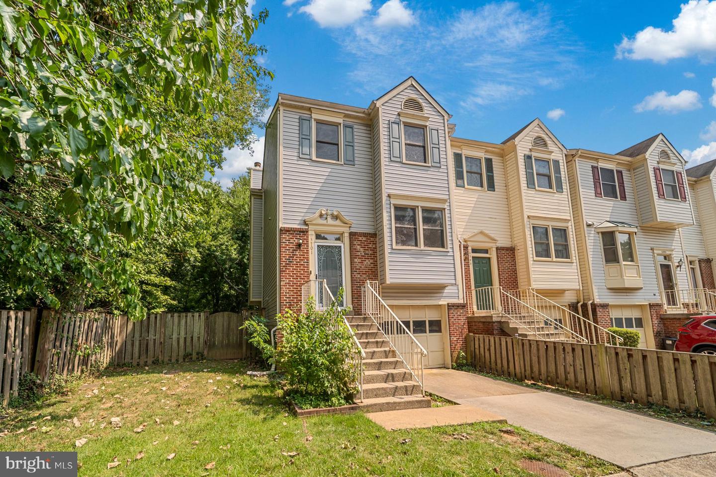 3701 Roxbury Lane