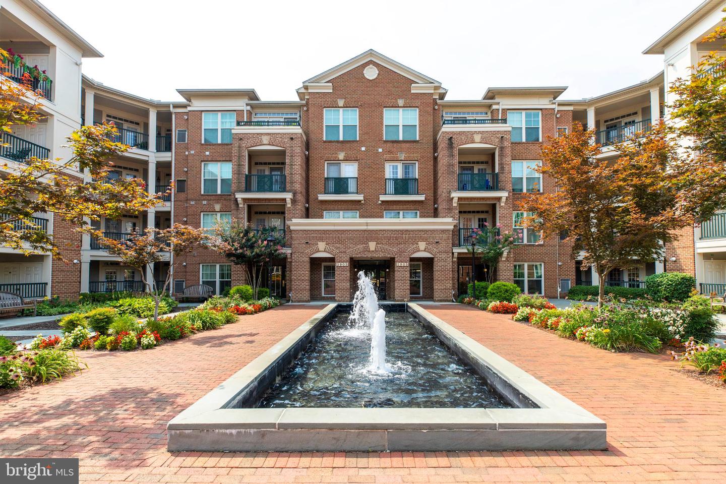 2901 Saintsbury Plz #206