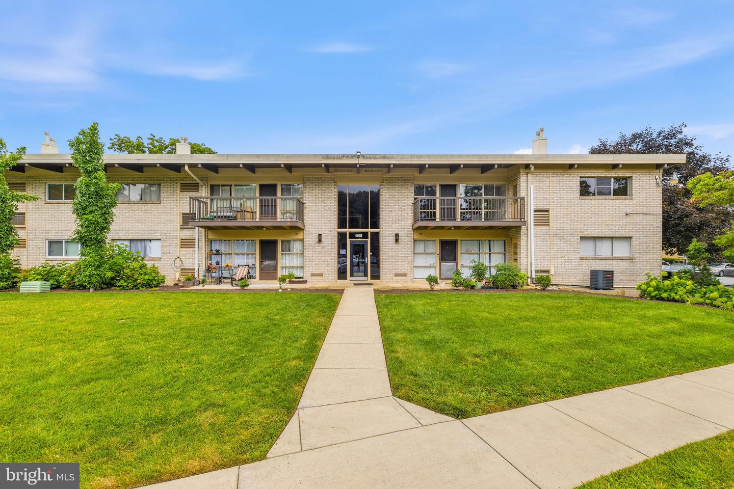 4961 Americana Drive #208