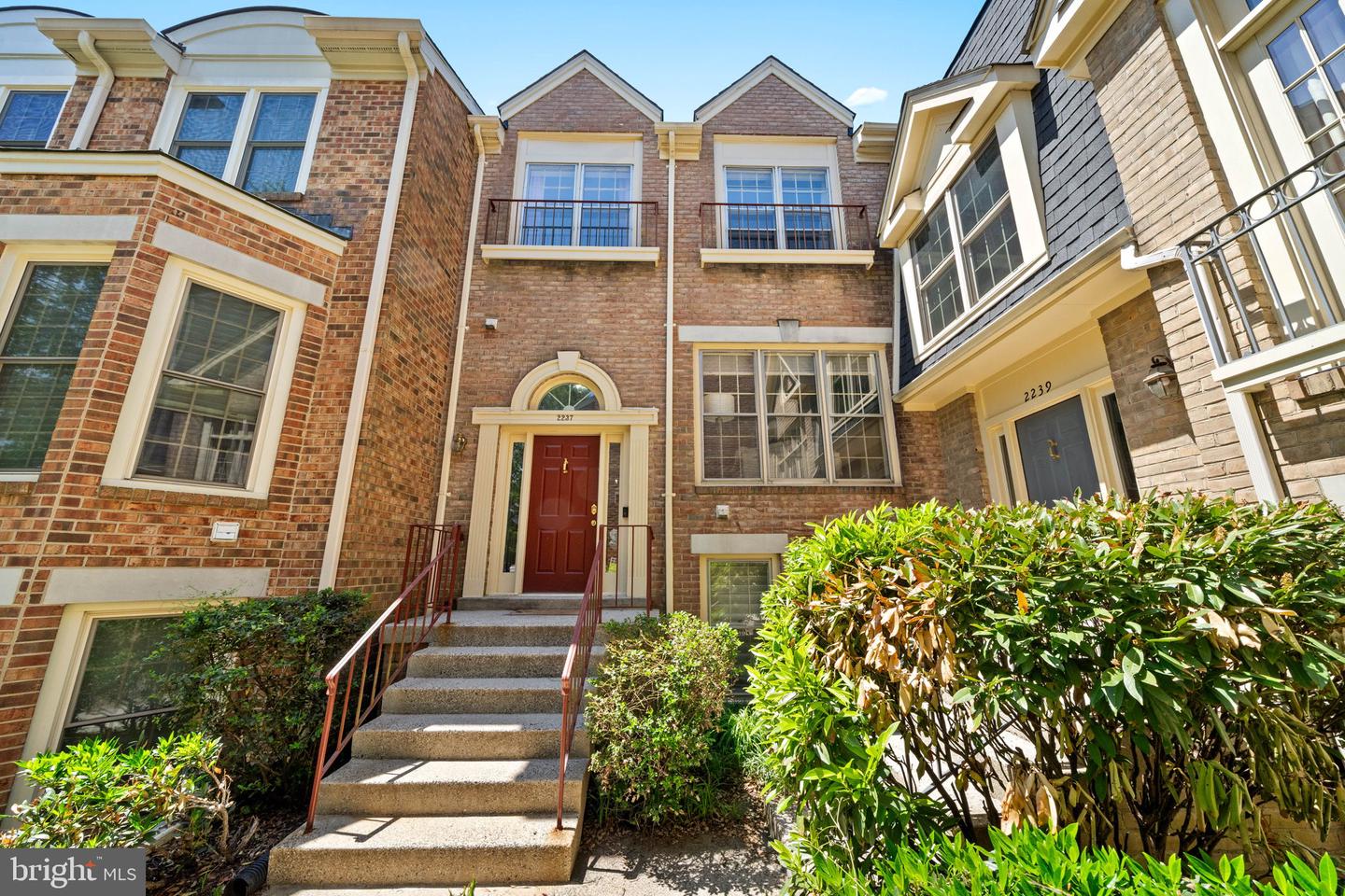 2237 Kings Garden Way