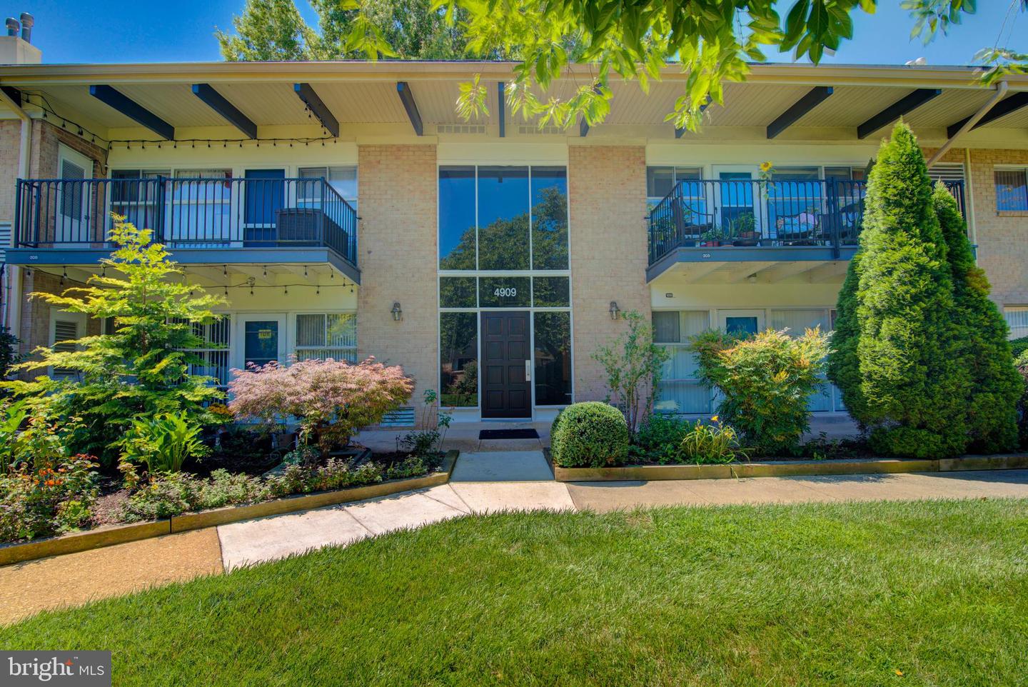 4909 Americana Drive #t6