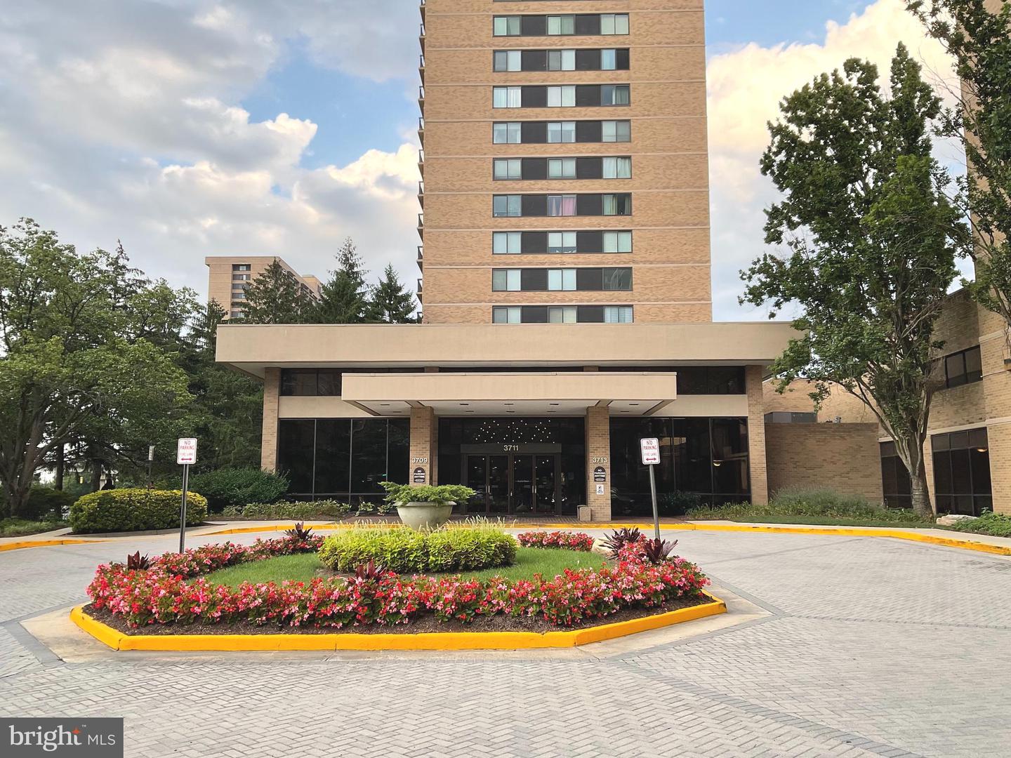 3709 S George Mason Drive #1014e