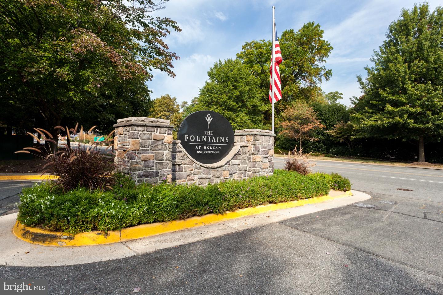 1504 Lincoln Way #133, McLean