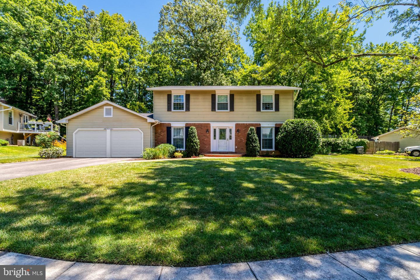 6903 Rochambeau Place