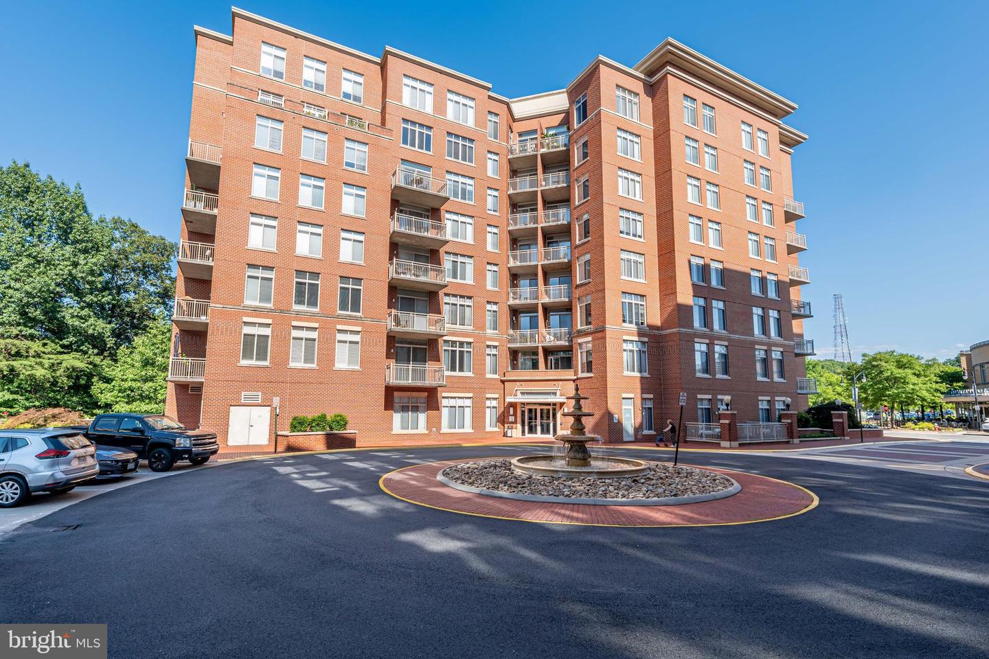 4480 Market Commons Drive #416