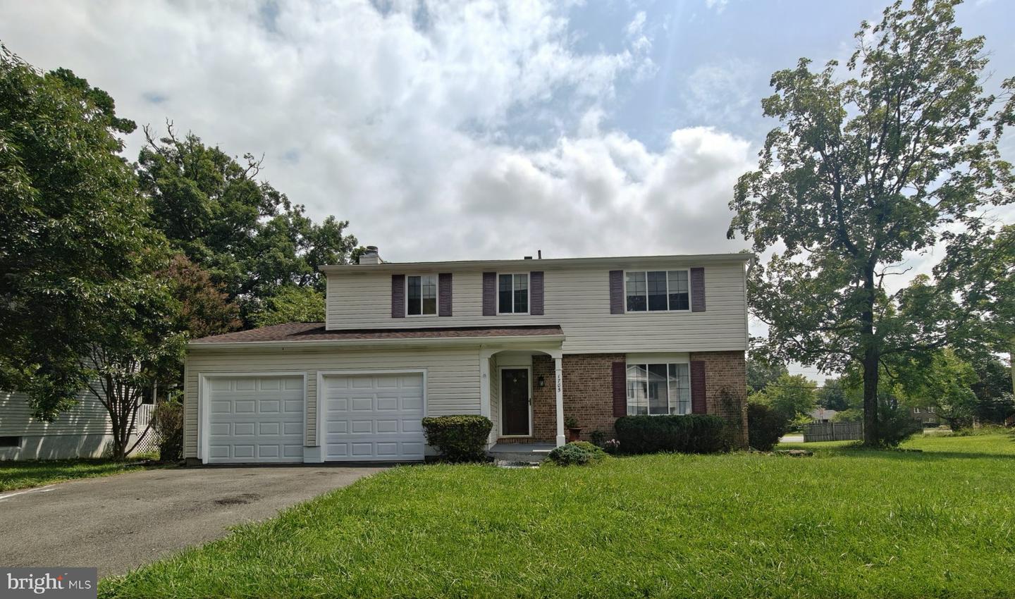 1705 Whitewood Lane