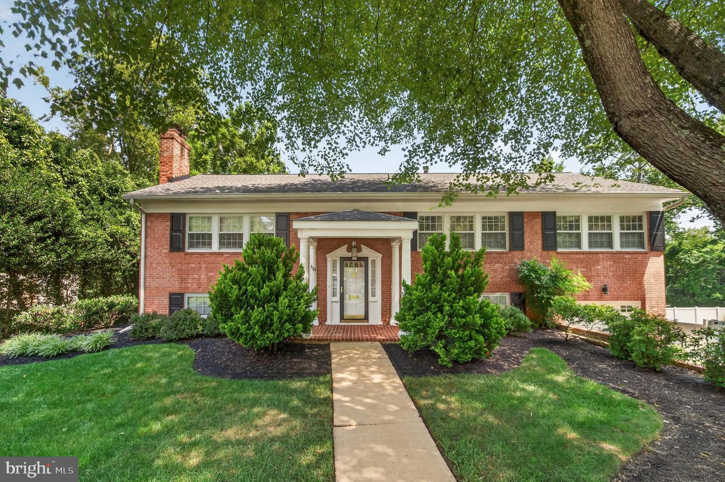 7124 Thrasher Road, McLean
