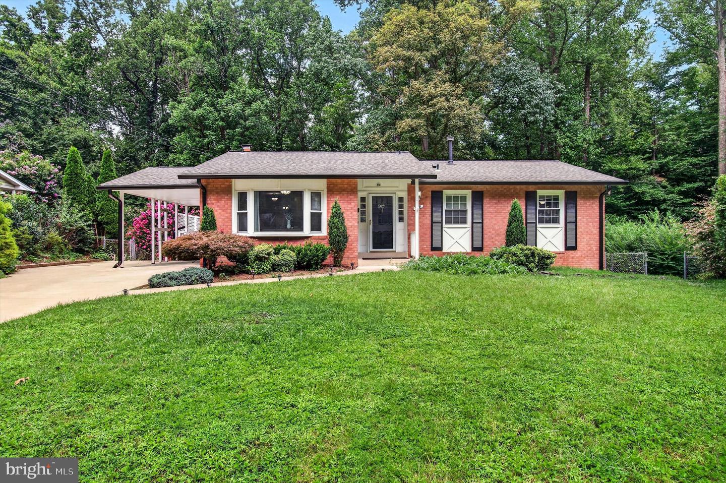 5621 Ravenel Lane, Springfield