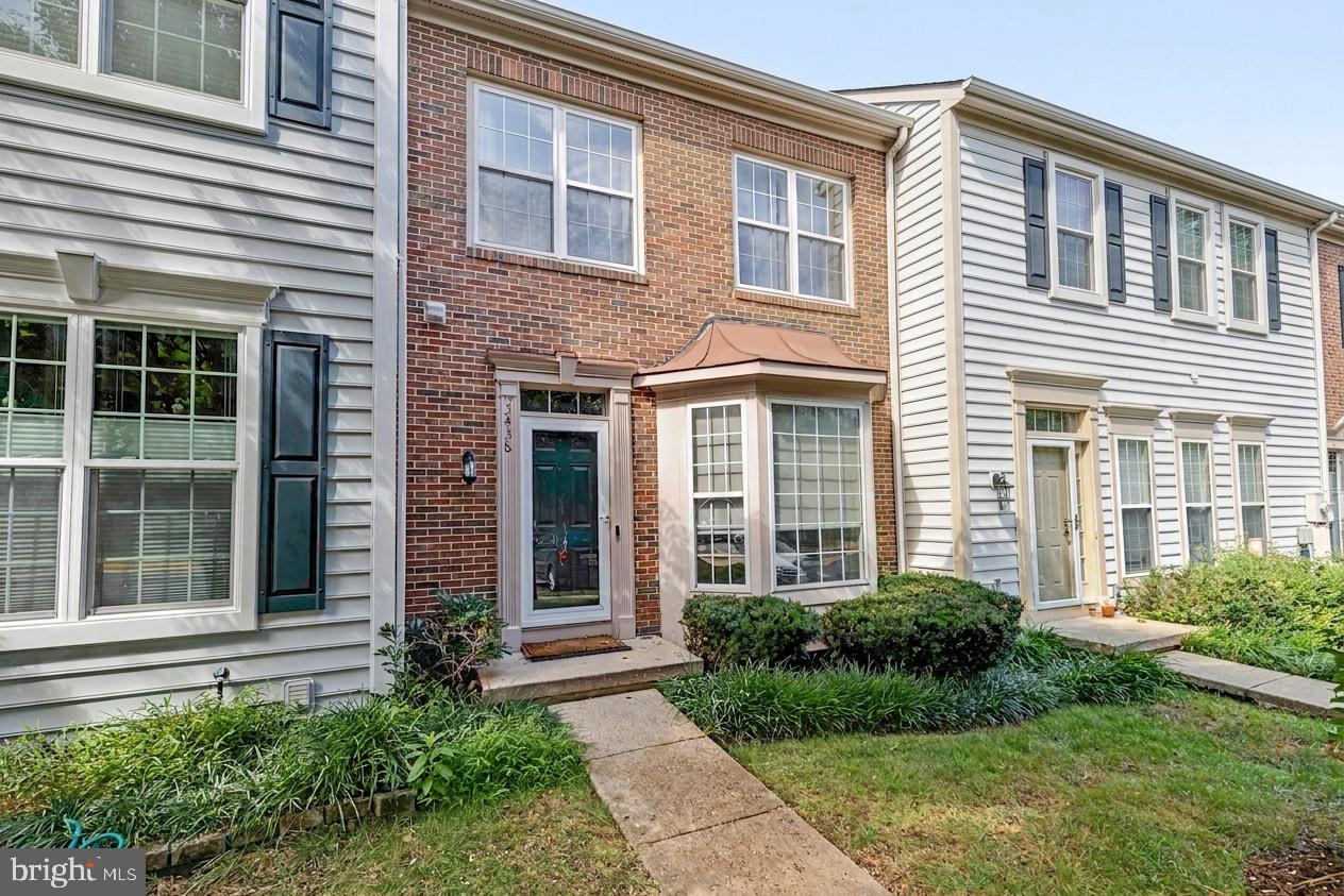 5438 Summer Leaf Lane