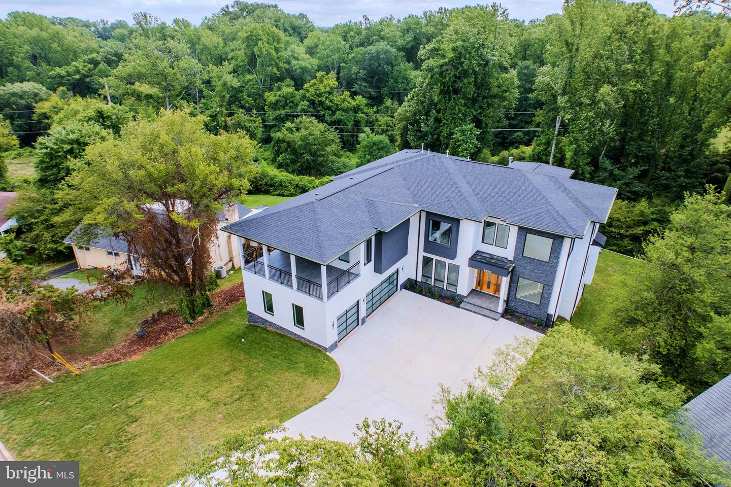 1434 Waggaman Circle