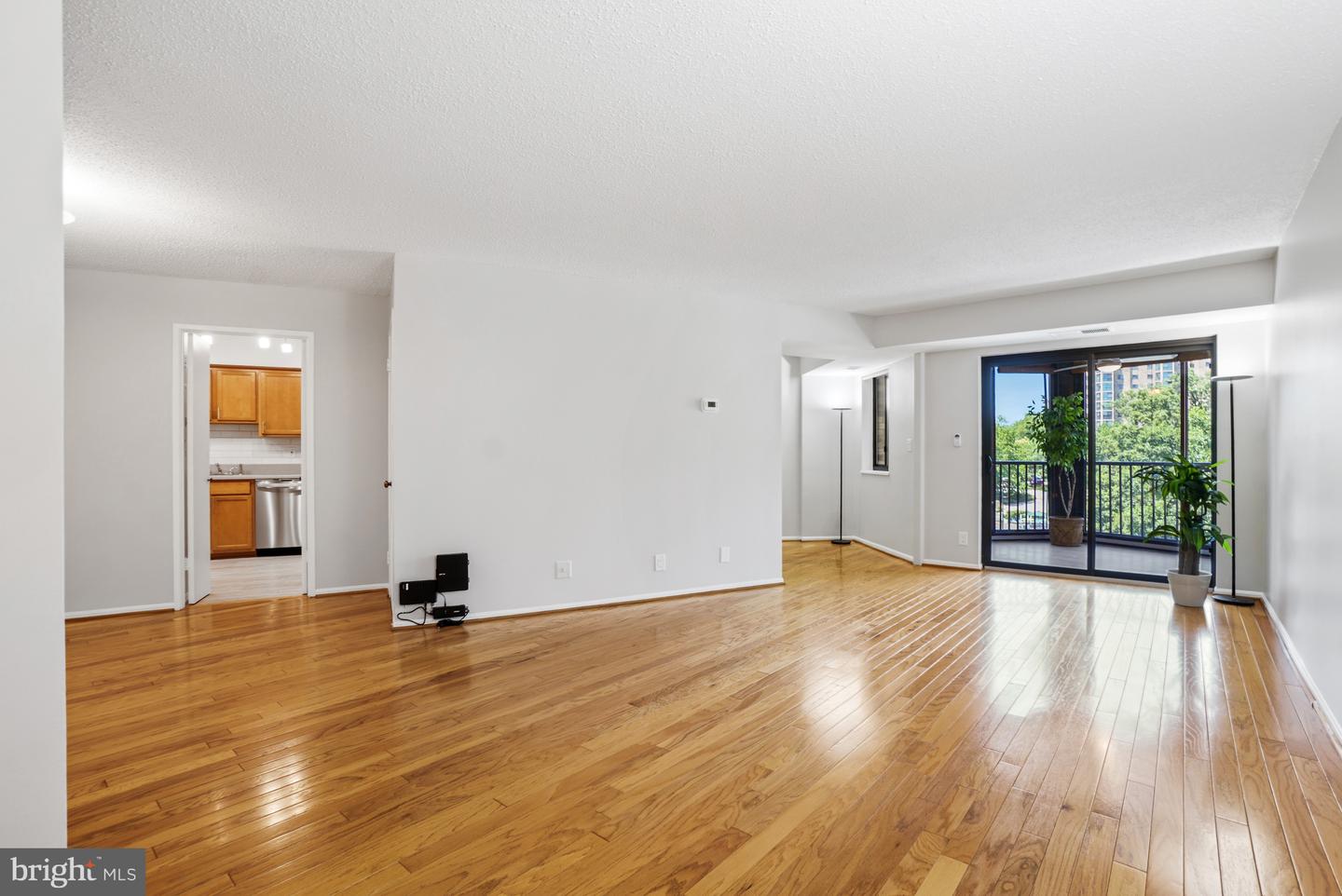 5904 Mount Eagle Drive #711