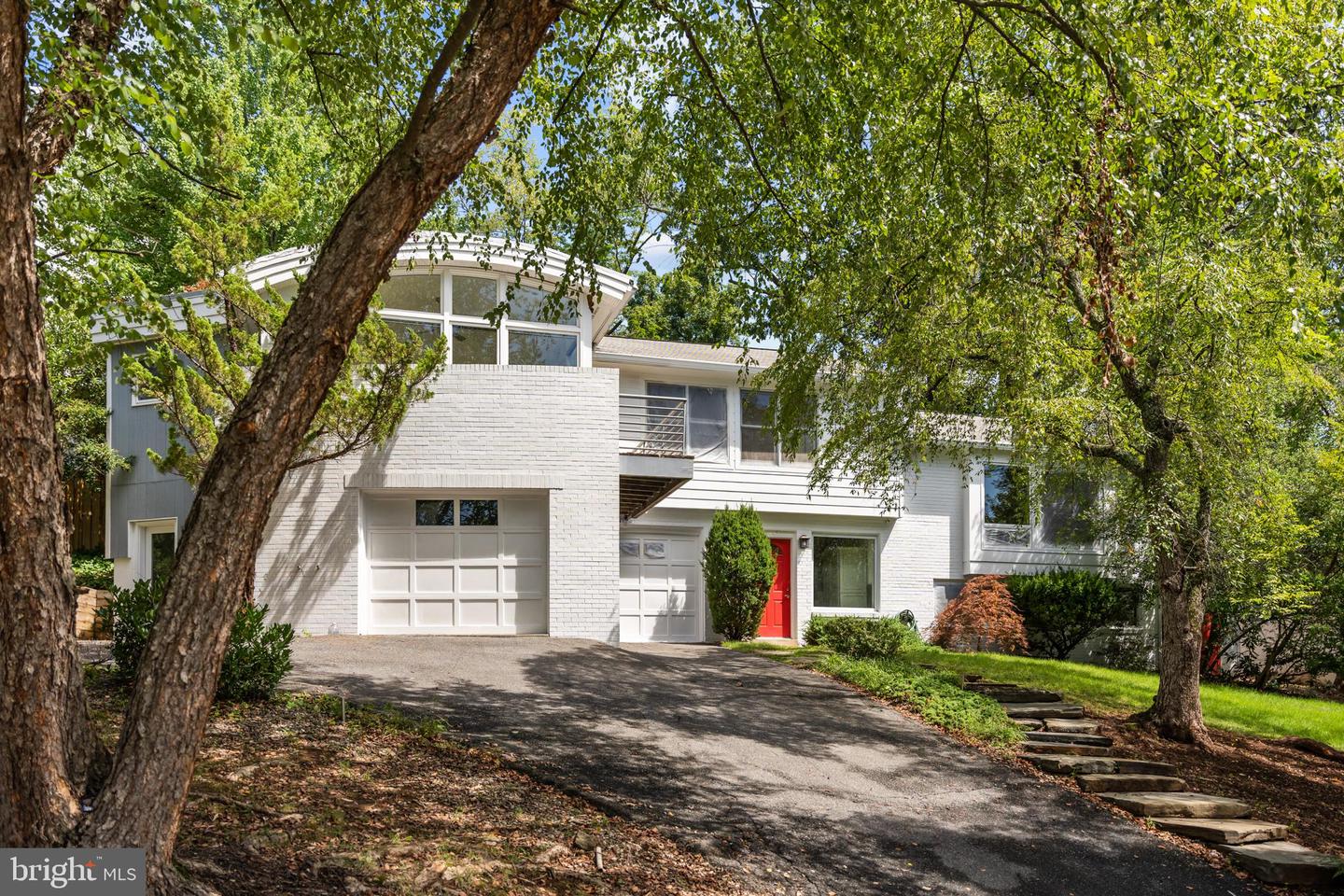 1435 Waggaman Circle