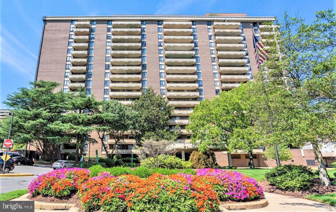 1808 Old Meadow Road #302