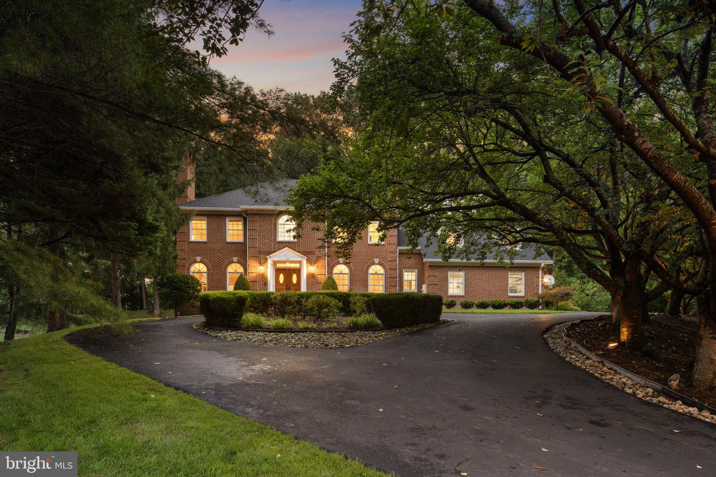 1172 Robindale Drive
