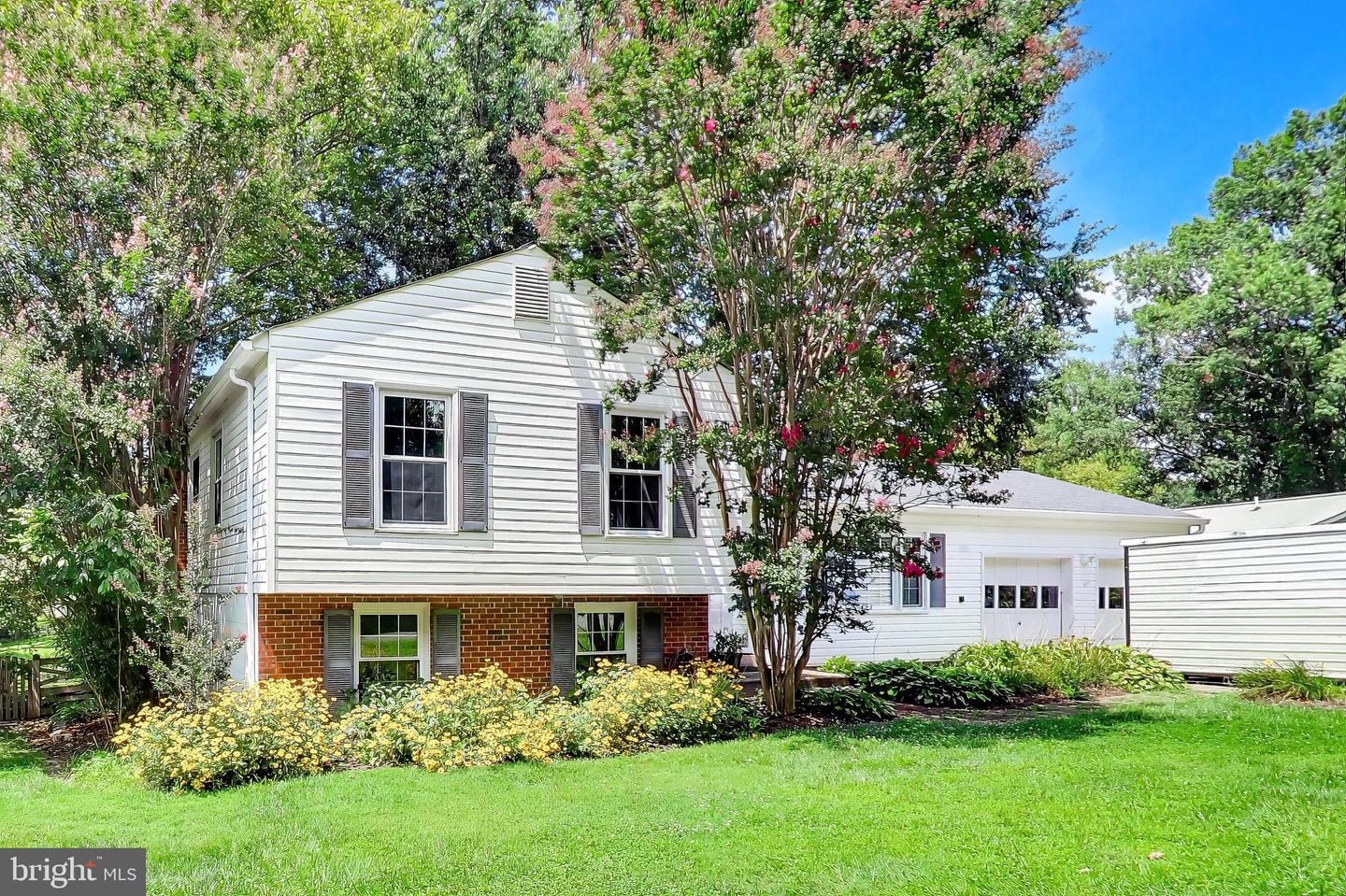 5414 Rumsford Lane