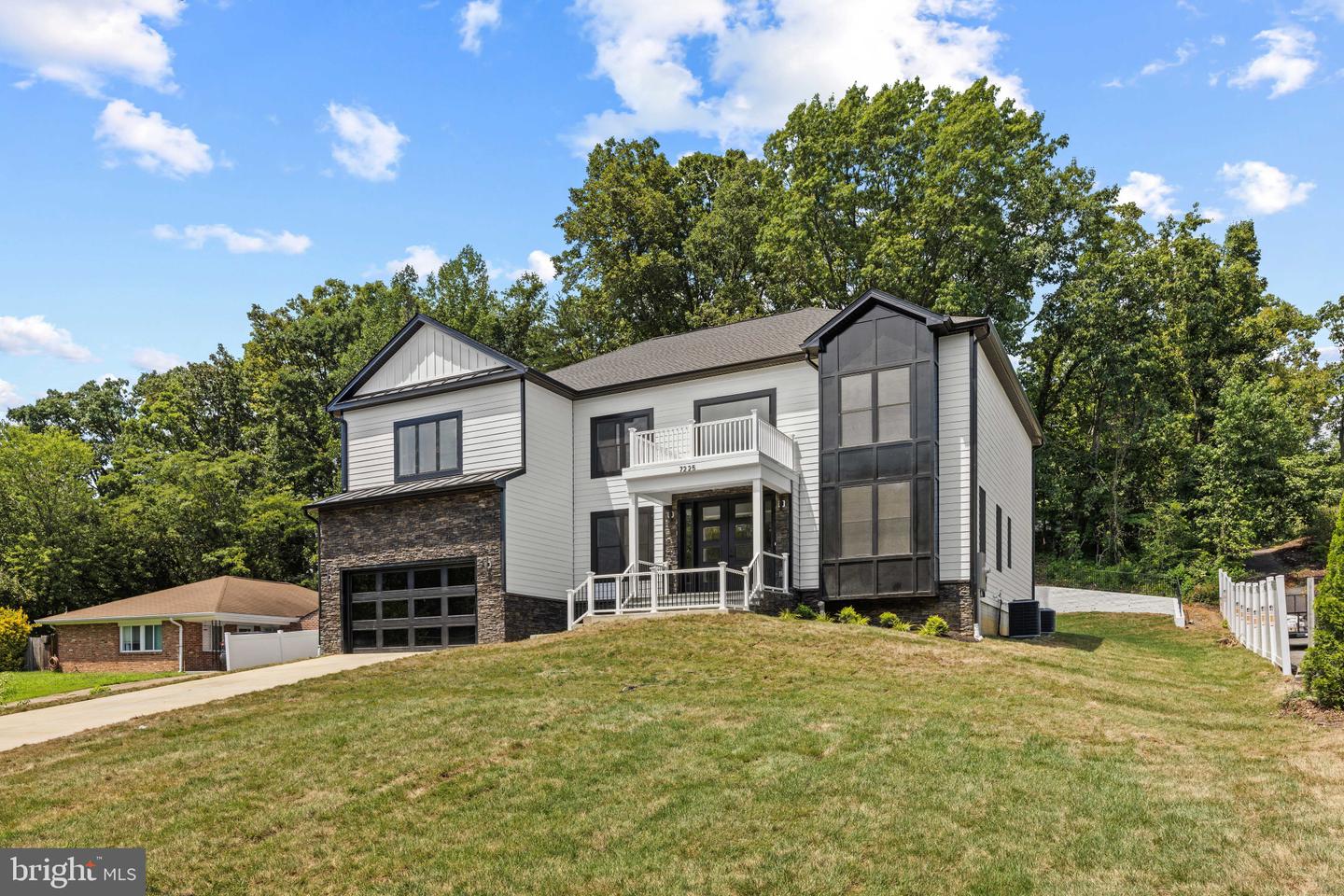 7225 Barry Road