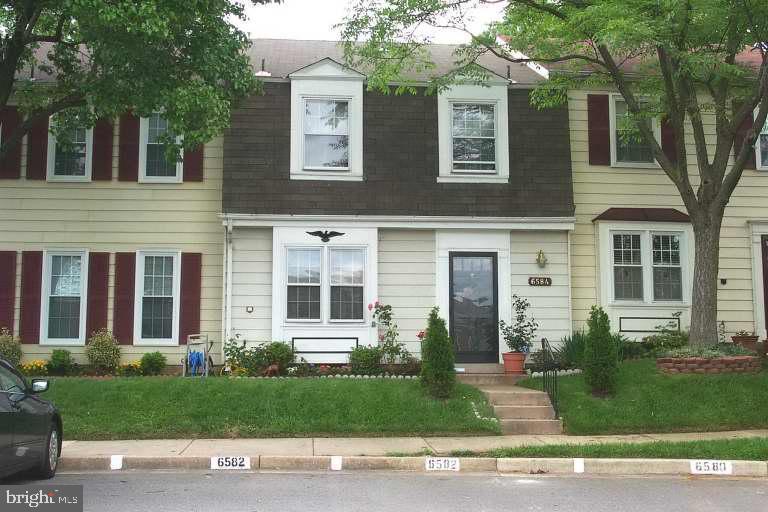 6584 Yadkin Court