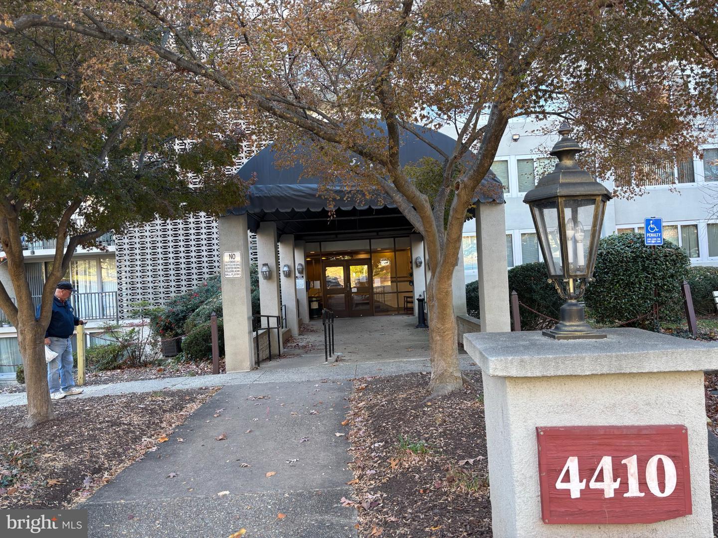 4410 Briarwood Court N #13