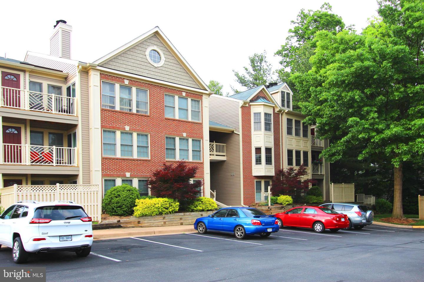 3801 Ridge Knoll Court #210a