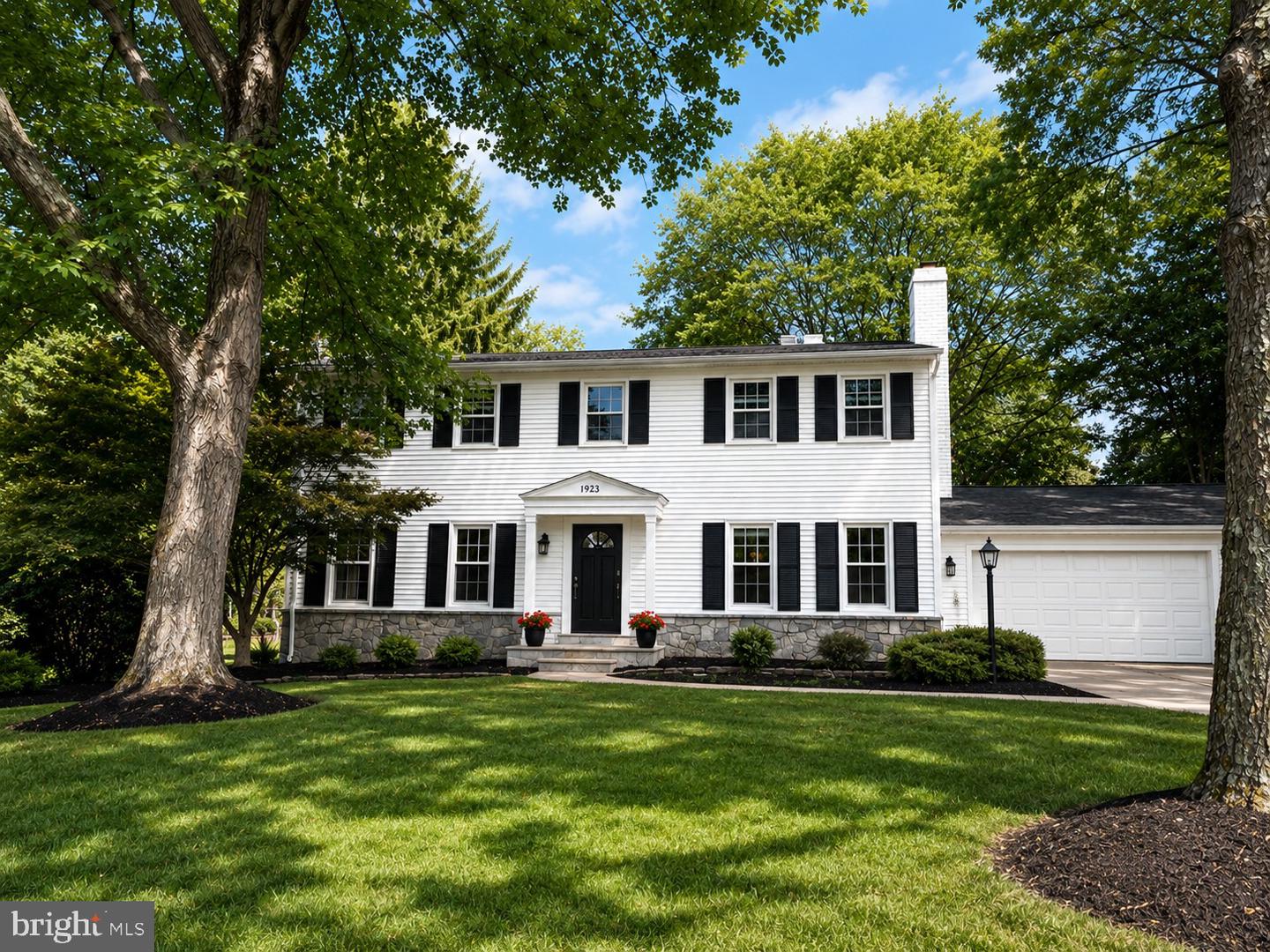 1923 Saybrook Court