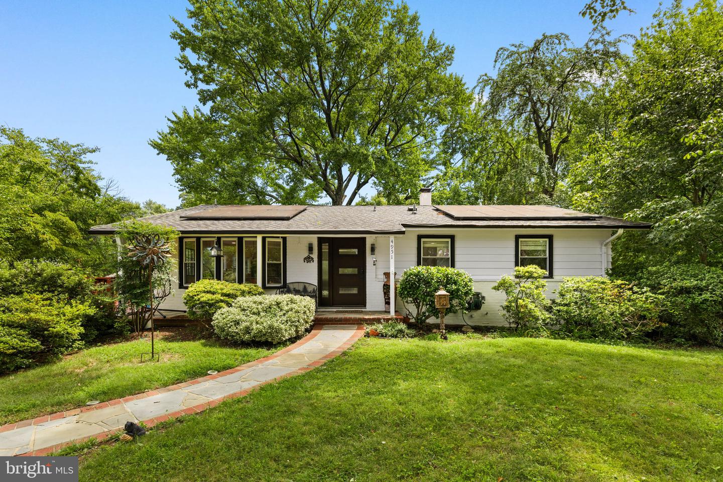 4951 Roslyn Road